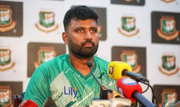 অন্য লিগ বাদ দিয়ে যে কারণে বিপিএলে থিসারা
