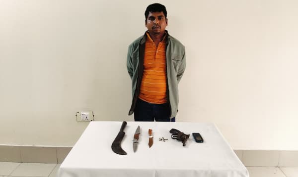 রাজবাড়ীর শীর্ষ সন্ত্রাসী ও চরমপন্থি দলের সদস্য গ্রেপ্তার
