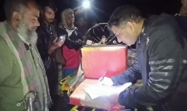 নাটোরে বিয়ে বাড়িতে উচ্চস্বরে গান বাজানোর জেরে সংঘর্ষ, বরের চাচা নিহত