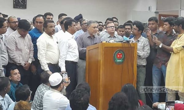 'Retention of NID service at EC': Staff warns of work stoppage