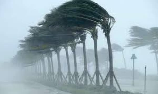 ঢাকাসহ ১৬ অঞ্চলে সর্বোচ্চ ৬০ কিলোমিটার গতিতে ঝড়ের শঙ্কা