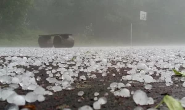 সারা দেশে বজ্রসহ শিলাবৃষ্টির আভাস
