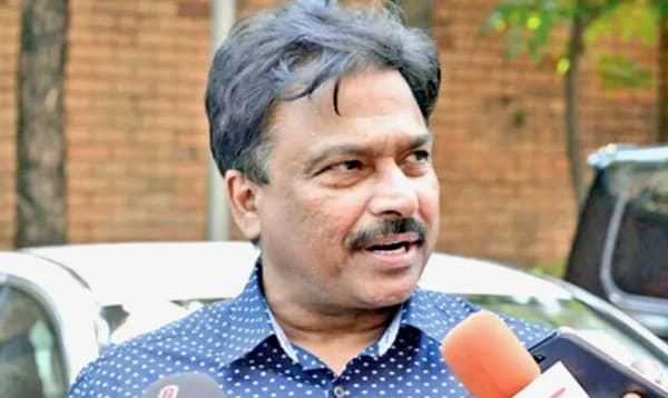বিসিবি নির্বাচনে অংশ নেয়ার ঘোষণা ফারুক আহমেদের