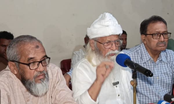 রাখাইনে মানবিক করিডোর দেয়া উচিত হবে না: ফরহাদ মজহার