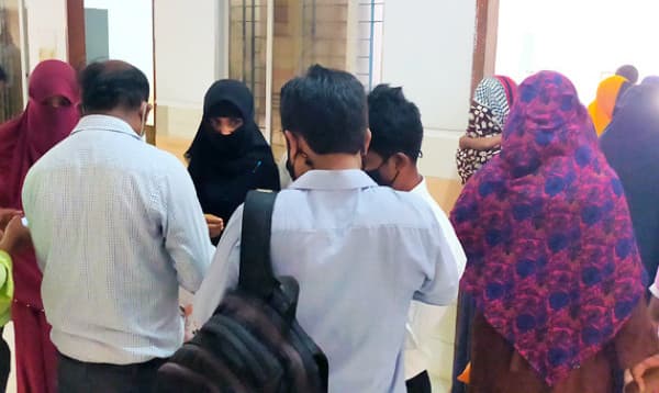 সরাসরি হাসপাতালে চিকিৎসকদের সঙ্গে দেখা করতে পারবেন না ওষুধ কোম্পানির প্রতিনিধিরা
