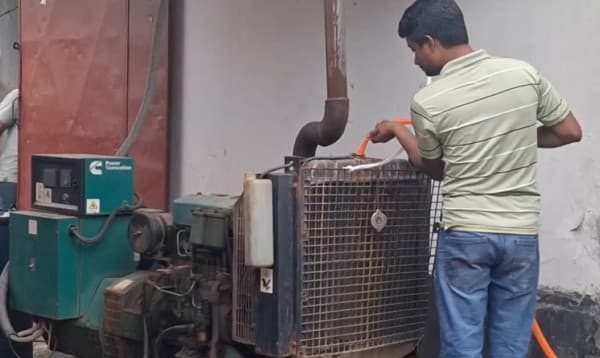 পল্লী বিদ্যুতে চলছে সাভারের ডিইপিজেডের উৎপাদন