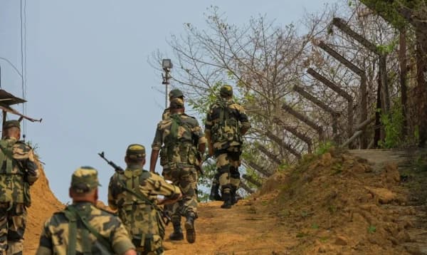 পাকিস্তানের হামলা: ভারতের রাজস্থান ও পাঞ্জাবে হাই অ্যালার্ট