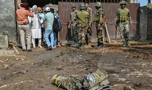 পাকিস্তানের ছোঁড়া চীনা ক্ষেপণাস্ত্র লক্ষ্যবস্তুতে আঘাত হানতে ব্যর্থ হয়েছে দাবি ভারতের