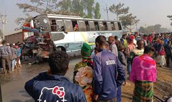 3 people killed including a SSC examinee, in Rangpur bus accident