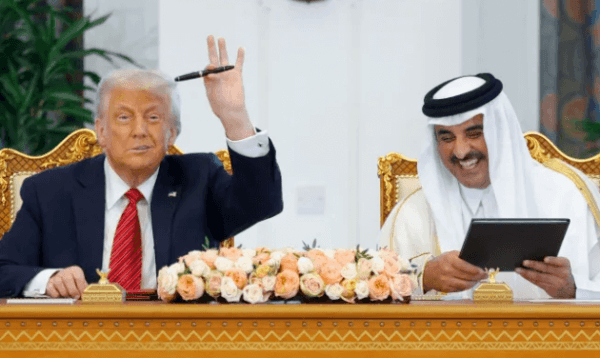 US signs multibillion-dollar deals with Qatar