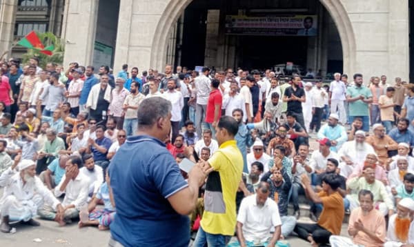 Sit-In continues demanding Ishraque's appointment as Mayor