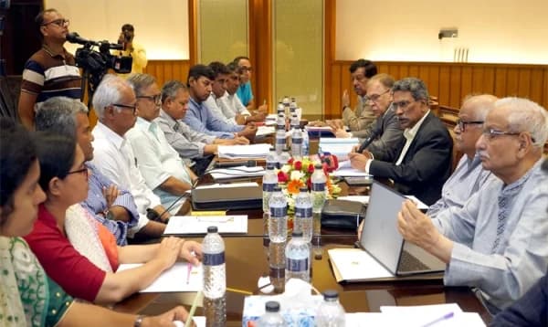 চব্বিশের গণঅভ্যুত্থানের আকাঙ্ক্ষাকে সুনির্দিষ্ট রূপ দিতে চায় কমিশন: আলী রীয়াজ
