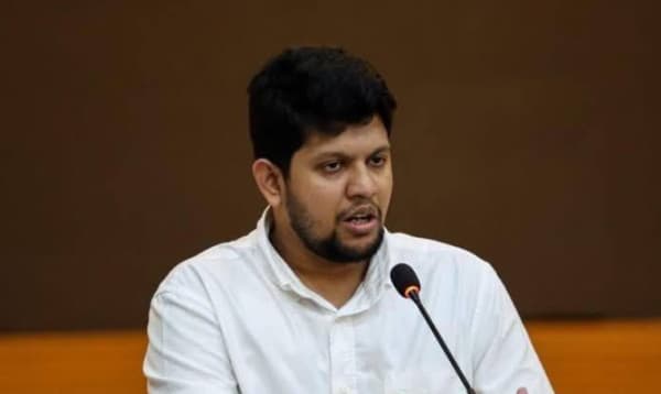 ‘হতাশা ও ক্ষুব্ধতা’ প্রকাশে কেউ আঘাত পেলে দুঃখ প্রকাশ মাহফুজ আলমের