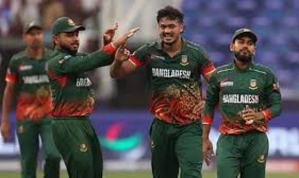 Bangladesh face UAE in decider tonight