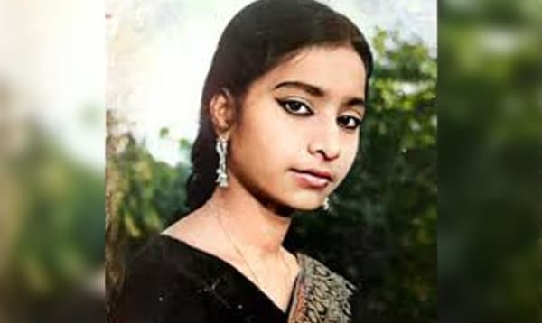 চিত্রনায়িকা চন্দনা চৌধুরী মারা গেছেন