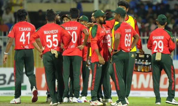 বাংলাদেশ-পাকিস্তান ম্যাচসহ টিভিতে আজকের খেলা