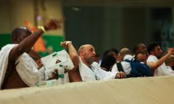 Muslim pilgrims 'Stone the devil' as Hajj nears end in KSA