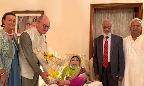 খালেদা জিয়ার সঙ্গে জার্মান রাষ্ট্রদূতের সৌজন্য সাক্ষাৎ