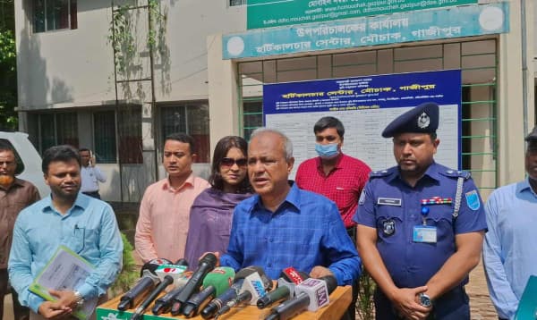 সাবেক সিইসির সঙ্গে হওয়া মব জাস্টিস কাম্য নয়: স্বরাষ্ট্র উপদেষ্টা