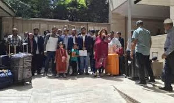 First group of Bangladeshis in Iran heads home via Pakistan
