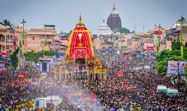 ভারতের পুরীতে রথযাত্রায় পদপিষ্ট হয়ে ৩ জনের মৃত্যু, আহত ১০