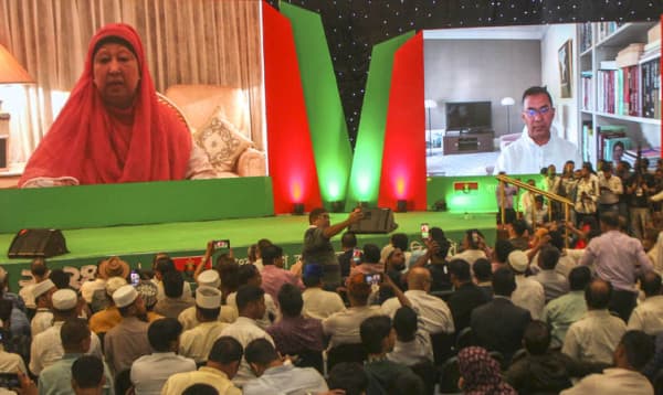 গণতন্ত্র প্রতিষ্ঠায় ঐক্য বজায় রাখার আহ্বান খালেদা জিয়ার