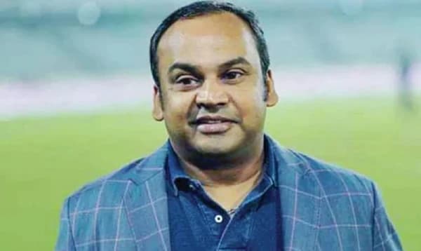 জাতীয় ক্রিকেট দলের সাবেক অধিনায়ক নাঈমুর রহমান দুর্জয় গ্রেপ্তার