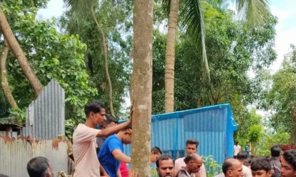 মোটরসাইকেল কেনার টাকা না পেয়ে বাবাকে পিটিয়ে হত্যা