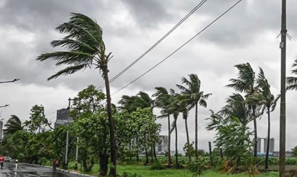 দেশের ছয় অঞ্চলে সর্বোচ্চ ৬০ কিমি বেগে ঝড়ের পূর্বাভাস