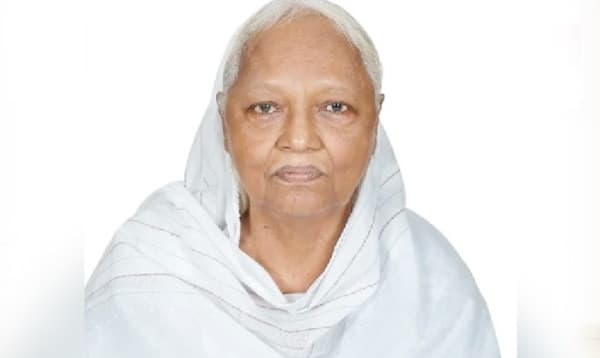 সাংবাদিক মাহমুদুর রহমানের মা মারা গেছেন