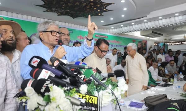 নির্বাচিত সরকারের চেয়ে শক্তিশালী কোনো সরকার হতে পারে না: ফখরুল
