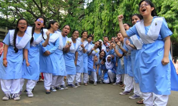 এসএসসির ফল প্রকাশ দুপুরে, জানা যাবে অনলাইনে