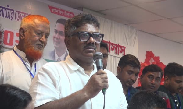 'তারেক রহমানের সঙ্গে ড. মুহাম্মদ ইউনূসের বৈঠক একটি পক্ষ মেনে নিতে পারছে না'