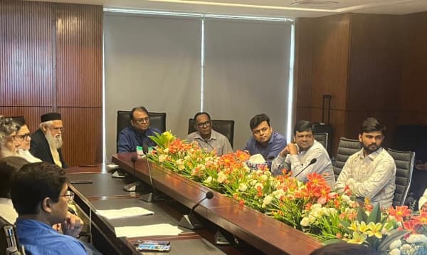 চিকিৎসাসেবা শুরু করেছে ঢাকায় আসা ভারতীয় মেডিকেল টিম