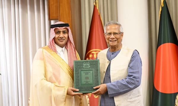 অক্টোবরে প্রধান উপদেষ্টাকে সৌদিতে আমন্ত্রণ জানিয়েছেন যুবরাজ