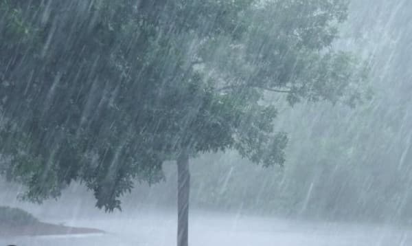 তিন বিভাগে অতিভারি বৃষ্টি ও পাহাড়ধসের শঙ্কা