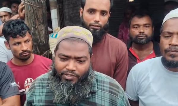 নাটোরে চাঁদা আদায়ের অভিযোগে জামায়াতের ওয়ার্ড সভাপতিসহ আটক ৪