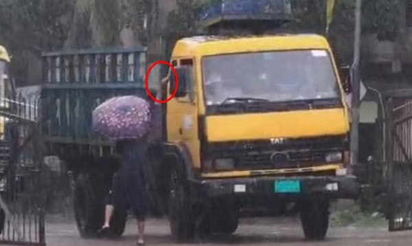 বেনাপোল স্থলবন্দরে চাঁদাবাজির অভিযোগে ৪০ আনসার সদস্যের শাস্তিমূলক বদলি