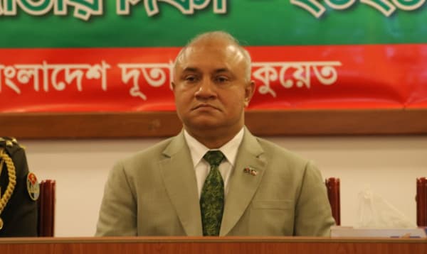 দালালদের দৌরাত্ম্য কমাতে কুয়েতে বাংলাদেশ দূতাবাসের যুগান্তকারী পদক্ষেপ