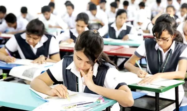 হাতে সময় নিয়ে বের হতে এইচএসসি-বিসিএস পরীক্ষার্থীদের প্রতি আহ্বান