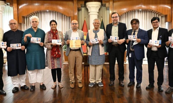 স্মারক ডাকটিকিট অবমুক্ত প্রধান উপদেষ্টার