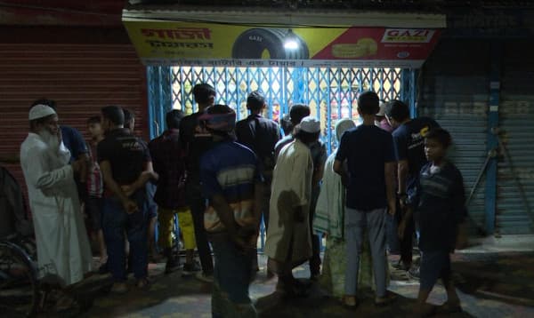 খুলনায় চরমপন্থী নেতাকে প্রকাশ্যে গুলি করে হত্যা
