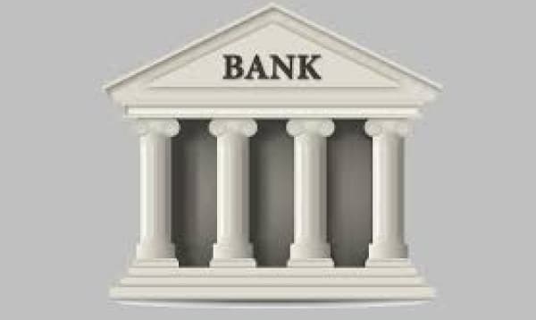 'Financial sector slightly stable, political aspect turbulent'