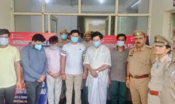 ভারতে ভুয়া পুলিশ স্টেশন খুলে প্রতারণা, ৬ জন গ্রেপ্তার