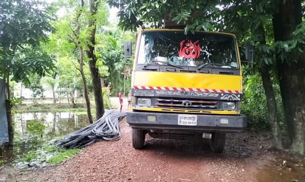 নোয়াখালীতে রড বোঝাই ট্রাক লুটের অভিযোগে যুবদল কর্মীকে আজীবনের জন্য বহিষ্কার