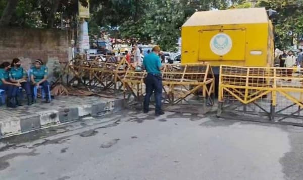১৫ই আগস্ট ঘিরে ধানমন্ডি ৩২ নম্বরে নিরাপত্তা জোরদার