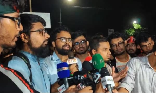 তিন দফা দাবিতে বুয়েট শিক্ষার্থীদের 'লংমার্চ টু ঢাকা' আজ