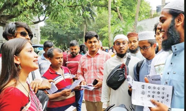 ডাকসু নির্বাচন: আধা ঘণ্টার নাটকীয়তায় কাটলো সংকট