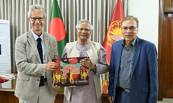 অর্থ পাচার ঠেকাতে বৈশ্বিক পদক্ষেপের আহ্বান প্রধান উপদেষ্টার