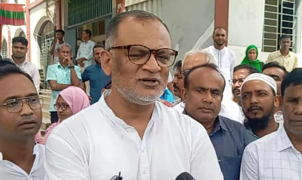 এক মাসের মধ্যে বাড়বে আলুর দাম: বাণিজ্য উপদেষ্টা